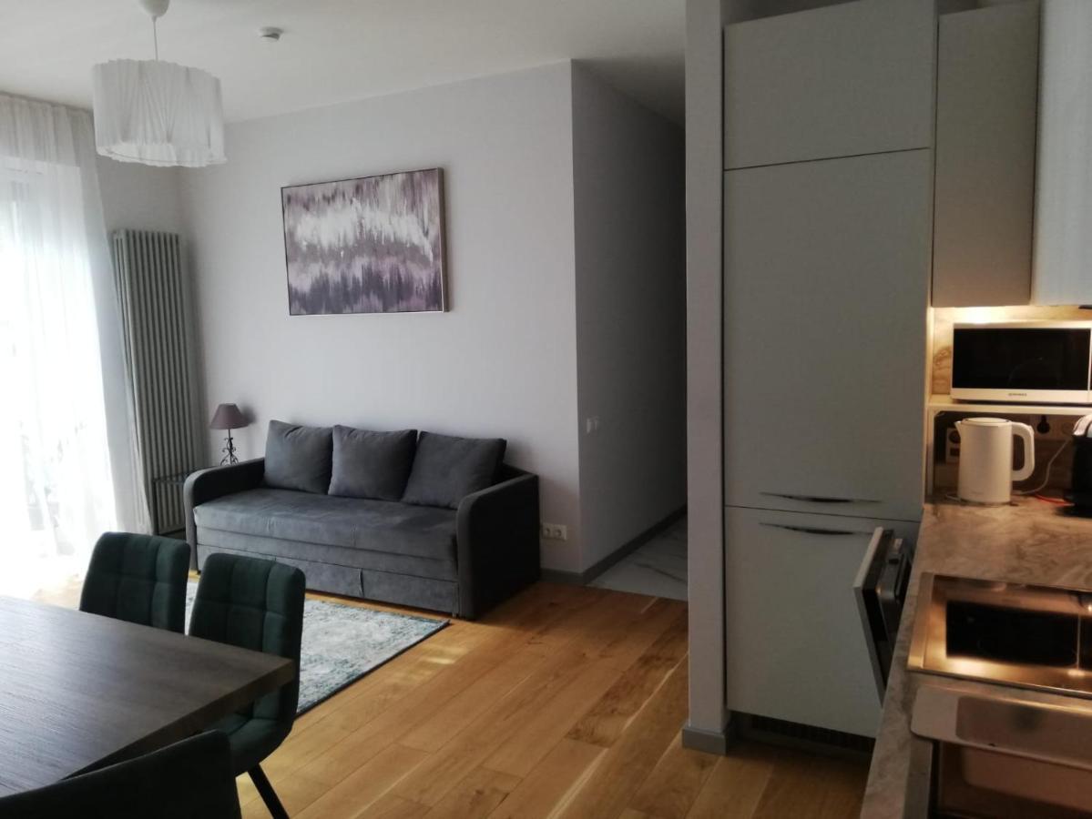 Apartment New Loft With Free Secured Parking Jurmala