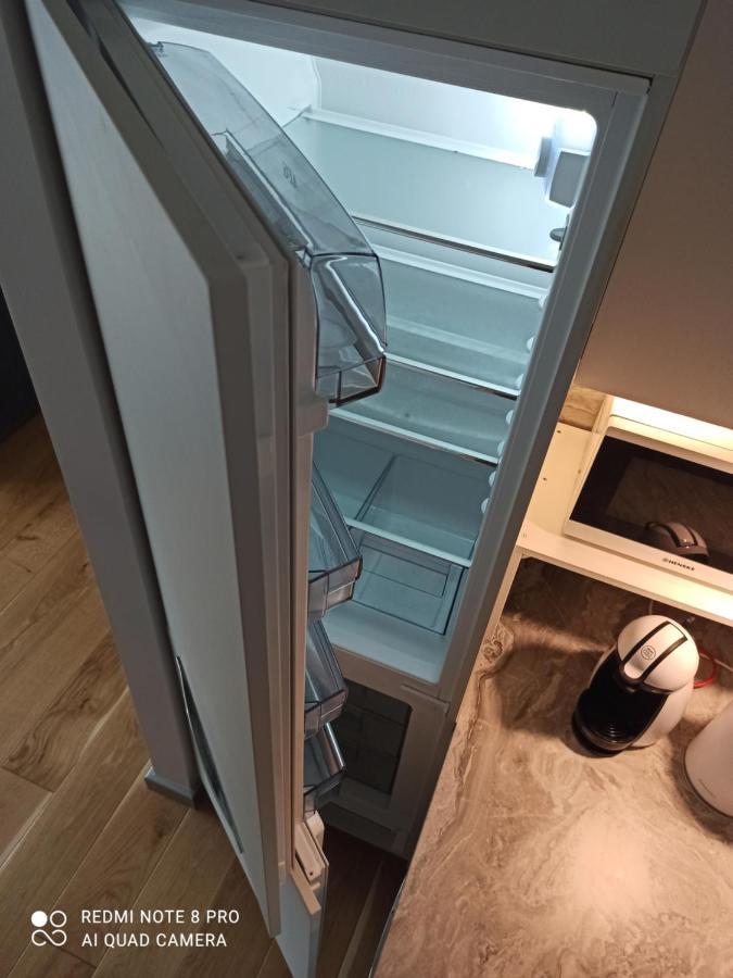 New Loft With Free Secured Parking Apartment *