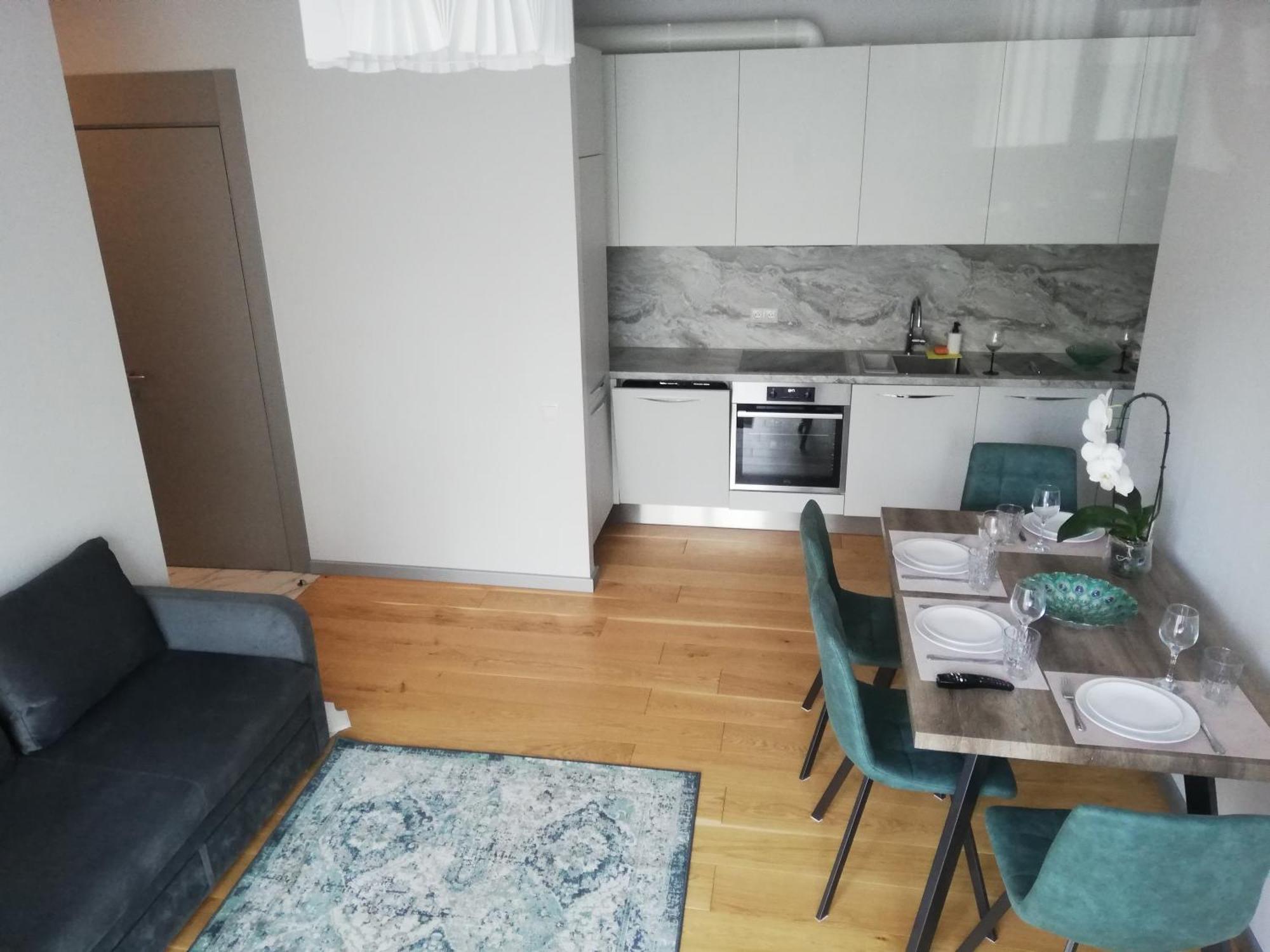 New Loft With Free Secured Parking